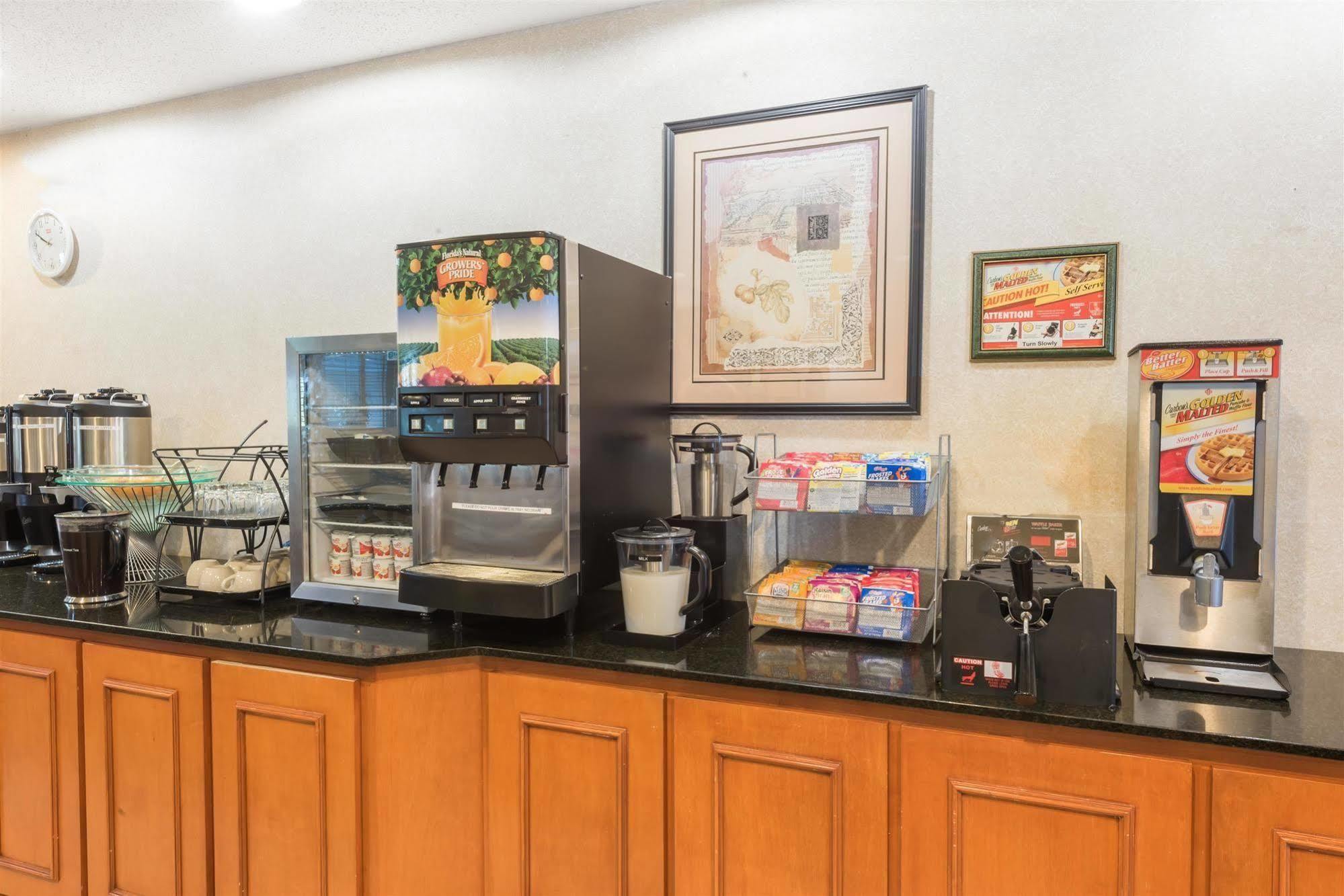 Wingate By Wyndham Indianapolis Airport Plainfield Hotell Exteriör bild
